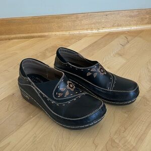 Spring Step L’Artiste Dark Brown Black Leather Floral Clogs Size 38